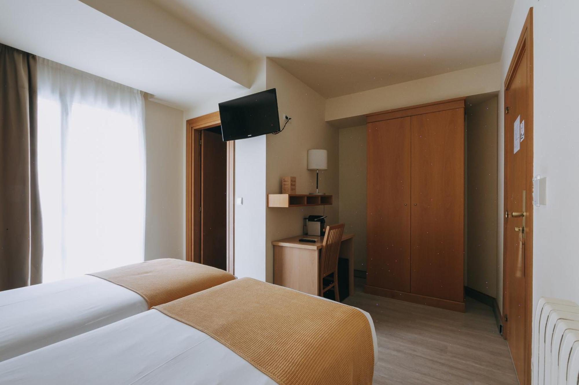 Hotel Zaragoza Plaza — Photos 3
